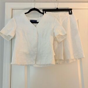 Vintage Women’s White Button Down Short Sleeve Shirt and Shorts Co-Ord Set